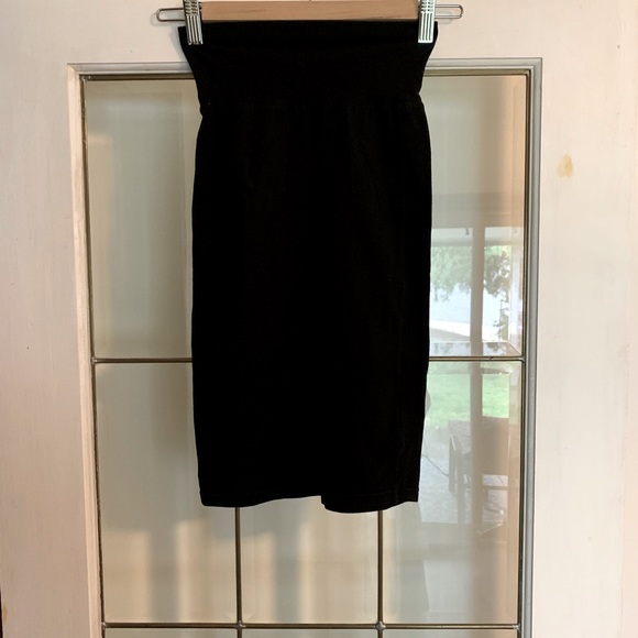 Aritzia Wilfred Black Highwaisted Pencil Skirt - Picture 2 of 4
